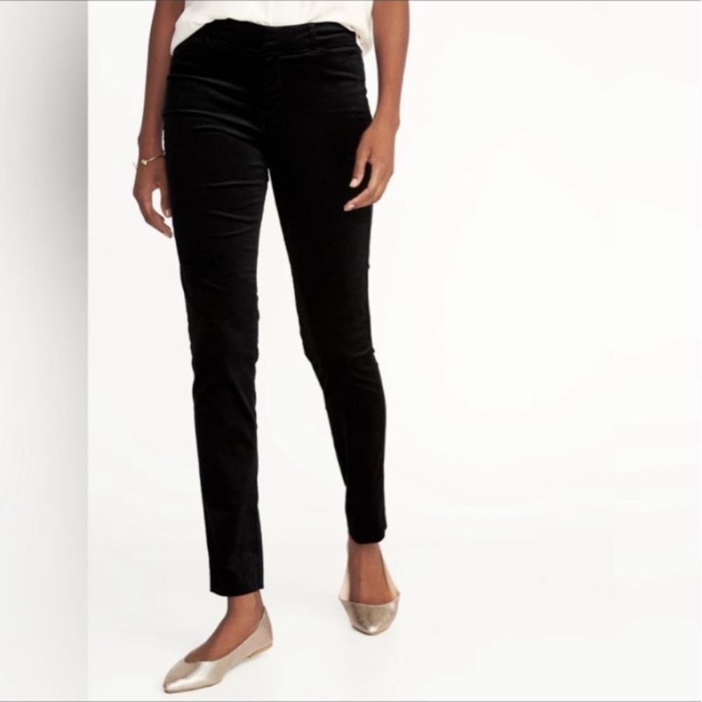 Old Navy Pixie Black Velvet Cropped pants 2